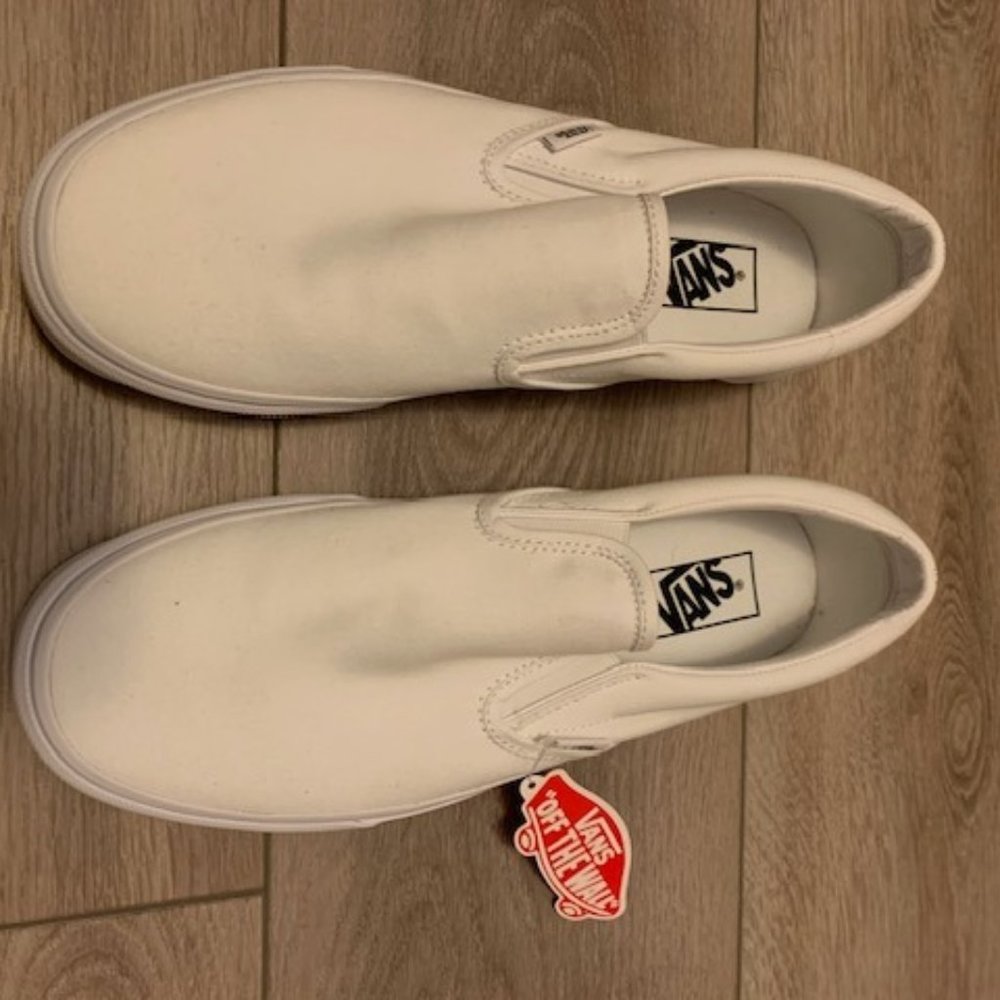 Men's new White Van's Slip-ons size 10